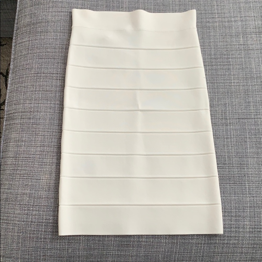 BCBGMaxazaria skirt